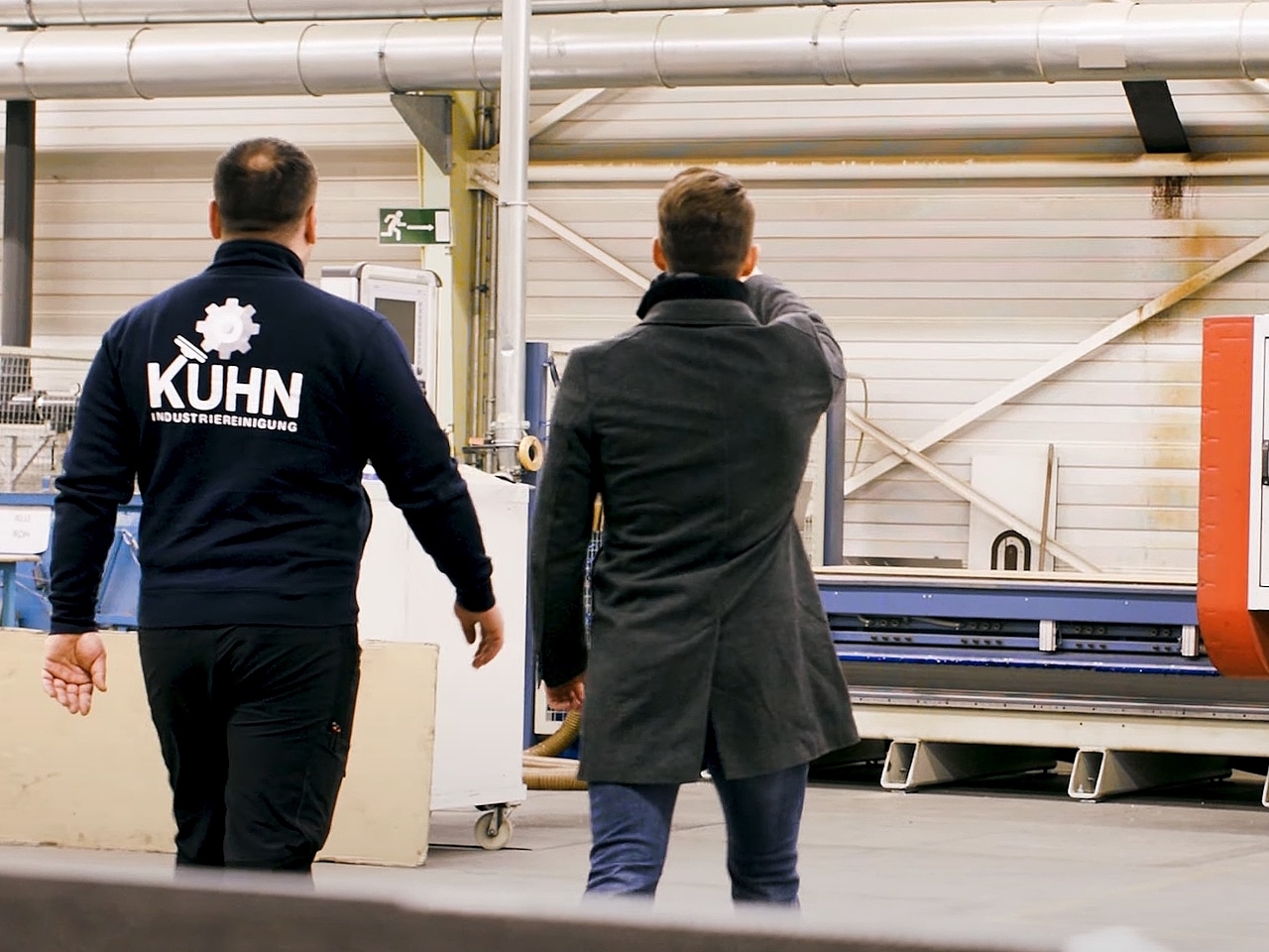 Trockeneisreinigung in der Industrie zur schonenden Reinigung von Maschinen und Anlagen